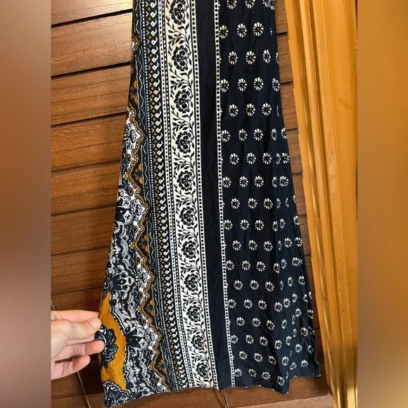 S Novella Royale Janis Bell Bottoms in Navy Daisy - Picture 3 of 10